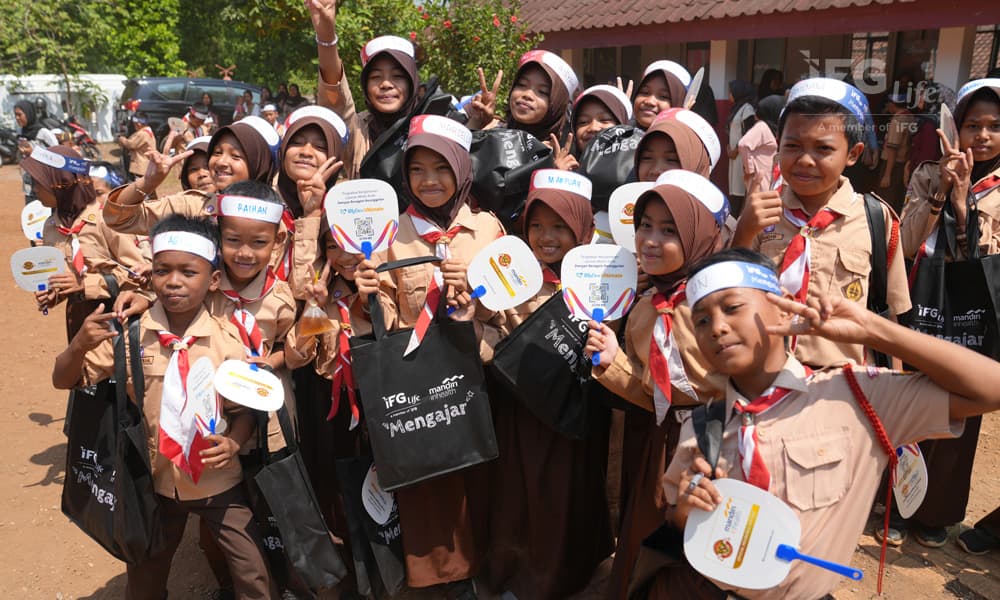 IFG Life & Mandiri Inhealth Laksanakan Program CSER di SD Negeri Singajaya 06 Jonggol, Bogor